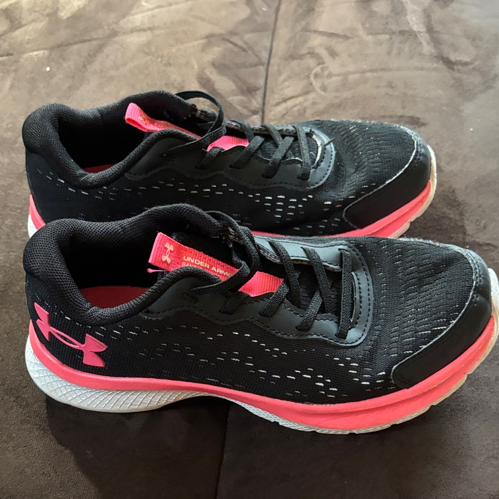 Under Armour Women's Black and Pink Athletic Shoes